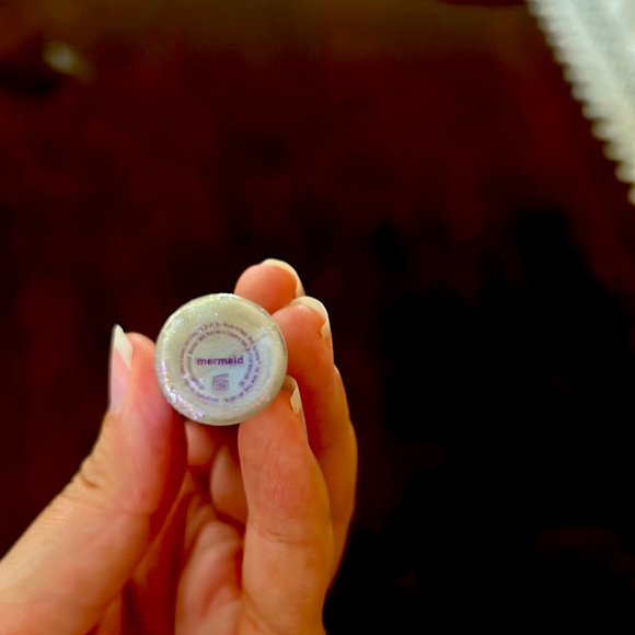 tarte Mermaid Holographic lipgloss - Picture 5 of 5